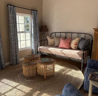 Crabapple Cottage, Cheverells Farm