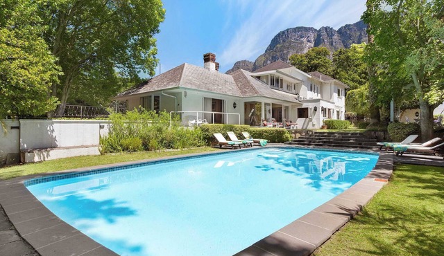 Craiglea Newlands - Villa with Pool & Tennis Court