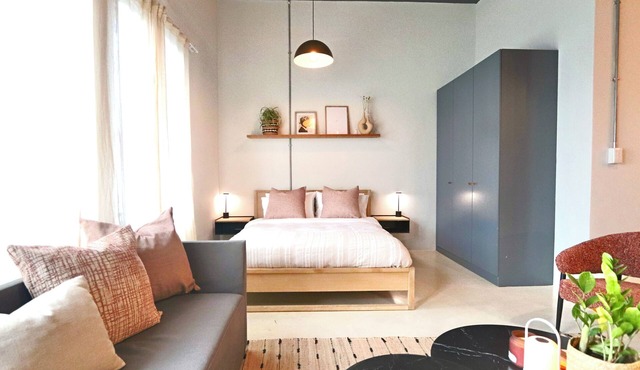 Creative Woodstock Loft | Perfect for Digital Nomads & Couples