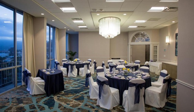 Crowne Plaza Ventura Beach by IHG