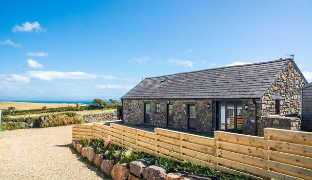 Crowrach - sleeps 7 guests in 3 bedrooms