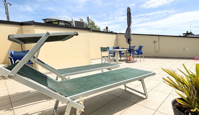CV013 - Cervia, wonderful penthouse with panoramic terrace