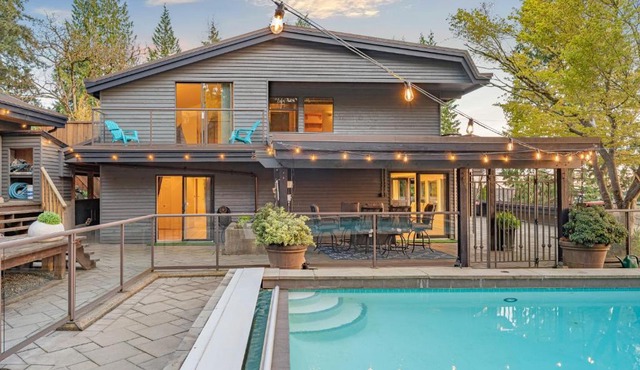 Cypress: Private Bedroom/Bathroom/Office, with Shared Pool, Hot tub