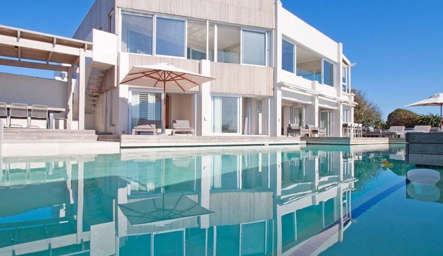 Das Bay House - Luxuriöses Wohnen an der Küste in Kommetjie by Interhome