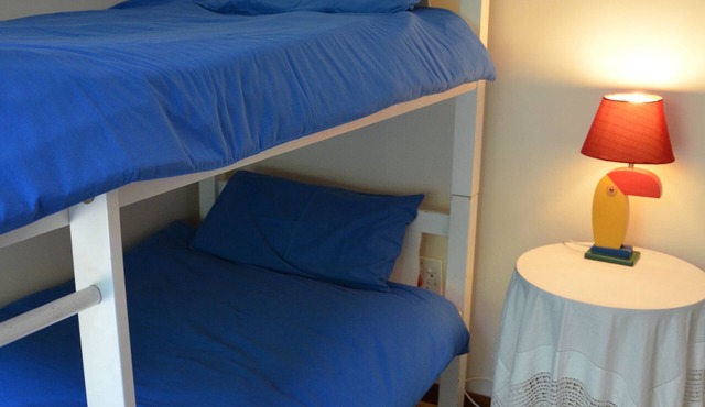 Delightful 4-bedroom cottage in Constantia, Cape Town accommodates 1 - 7 guests.