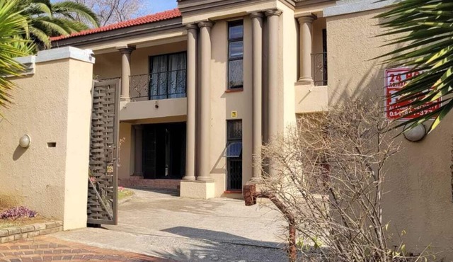Delightful 6-bedroom Elianta Villa with WiFi in Johannesburg South