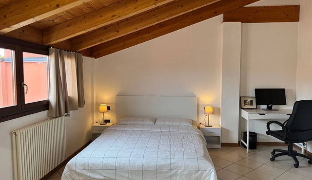 Delightful and romantic attic room in Bologna just a stone's throw from the Unipol Arena