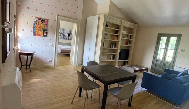 DETACHED APARTMENT IN VILLA WITH POOL, GARDEN AND SOLARIUM - RED
