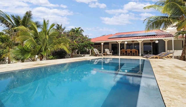 Di Dos Kas with panoramic views and a large private pool