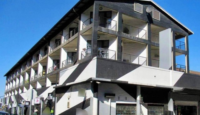 Diamond’s Apartment 212