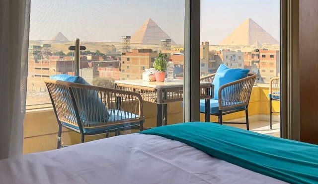 Diamonds Pyramids View INN