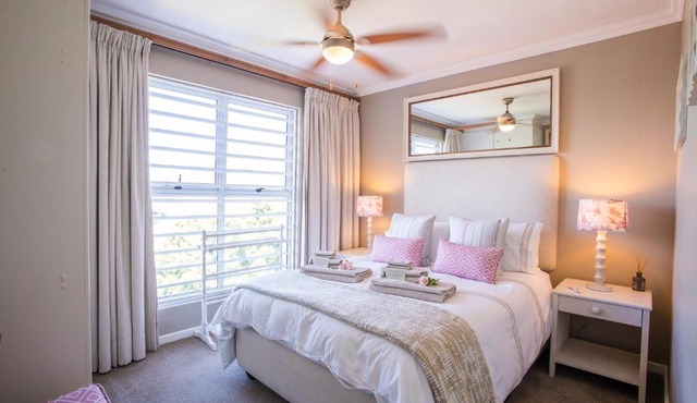 dk villas 1 Harbour View Hout Bay
