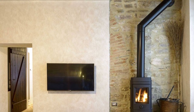 Domus Calzolari. Historic residence of medieval origin