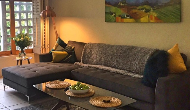 Dorp Street Apartment