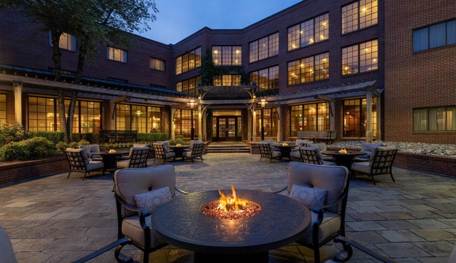DoubleTree Suites by Hilton Charlotte - SouthPark