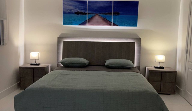 Downtown Miami Brickell Bay & Pool View 4 Bedrooms