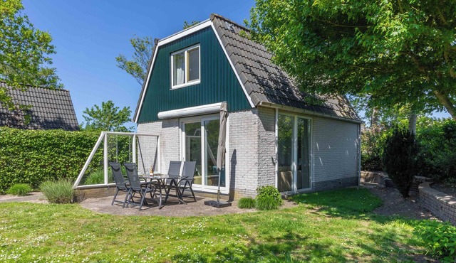 Dune Bungalow directly against the dunes for 5 persons. Holiday home, Privacy, Walking, Cycling.