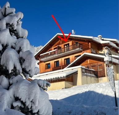 DUPLEX 50 m2 aux pieds des pistes les saisies hauteluce et contamines montjoie 6 personnes 1 chambre et un coin nuit