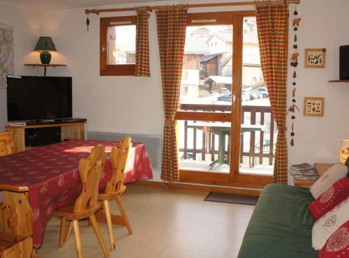 Duplex spacieux 6 pers. au cœur du village, proche des pistes, piscine l'été, équipements complets - FR-1-342-217