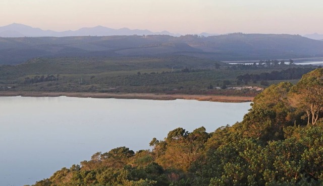 Eagles Nest Resort in the Garden Route has spectacular lake and mountain views