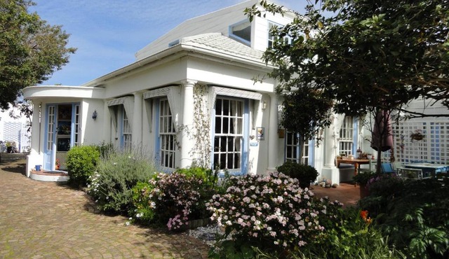 Eastbury Cottage