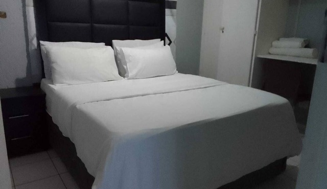 Easy Walk To Mall Central Sandton Apartment