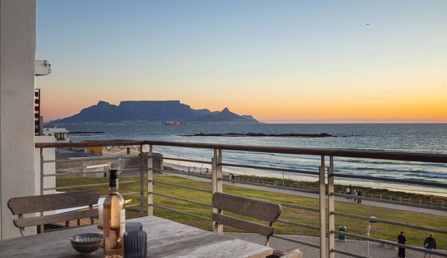 Eden on The Bay 250 - Two Bedroom Apartment, Sleeps 4