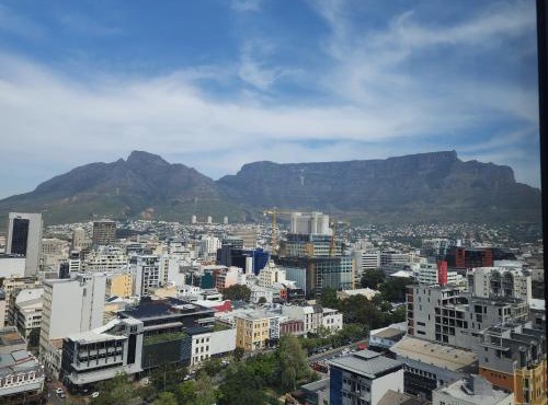 El Roi Coastal & Central Suites with Mountain Views