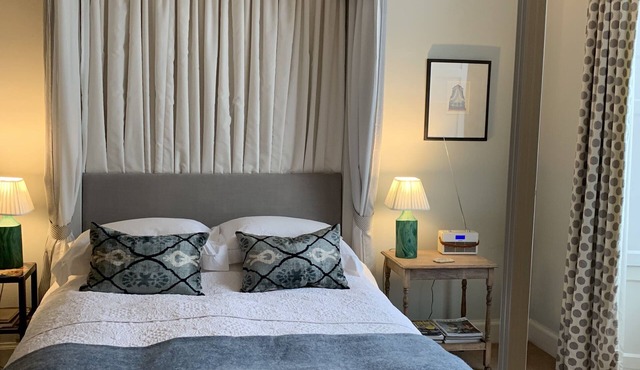Elegant 2 bedroom garden apartment in Stockbridge