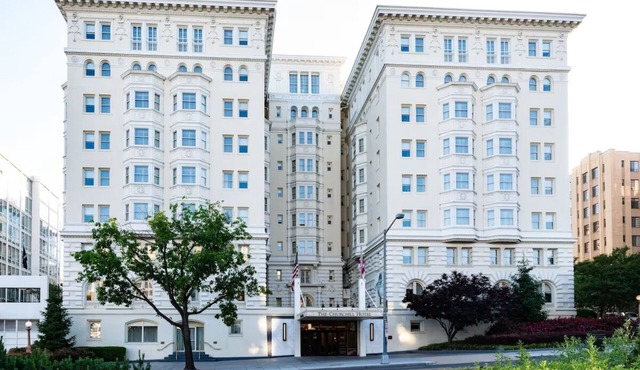 Elegant City Retreat | 1 BR Suite | Near DC's Dupont Circle - 0.5 mi | Parking
