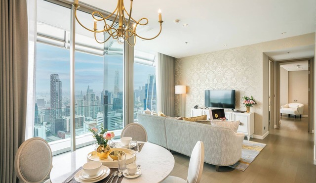 Elegant Two-Bedroom Executive Suite in Ratchadamri – Prime Bangkok Location
