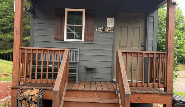 Encounter the Glory Cabin 2 in the heart of Moravian Falls, NC