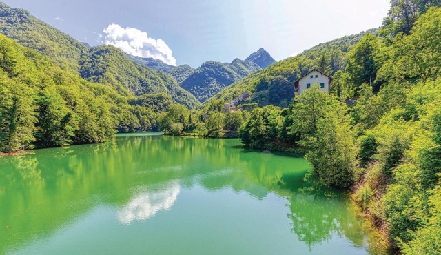 Enjoy a relaxing holiday in the midst of the idyllic Tuscan countryside.