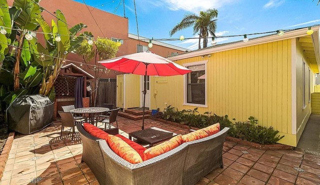 Enjoy Beachlife in Quaint Beach House 4 min walk to beach