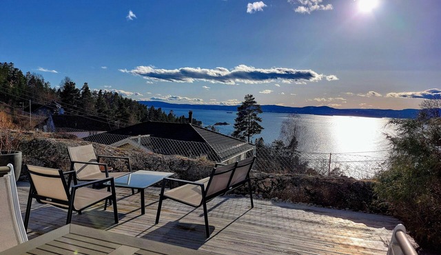 Enjoy breathtaking Oslo Fjord views with your own private beach hut