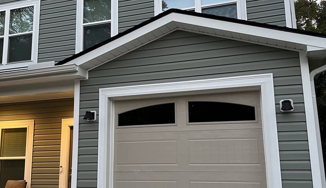 Enjoy this new home in the university area located 10 min from Northlake mall.