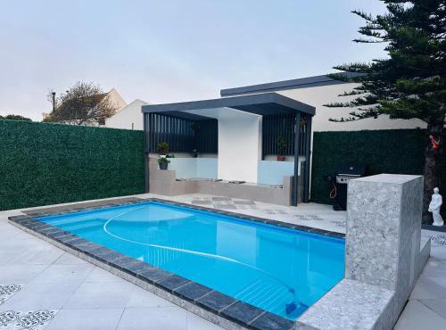 Entertainers delight near the beach & wine routes