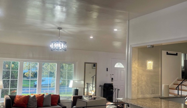 Entire 5 bedroom house near DC and Metro