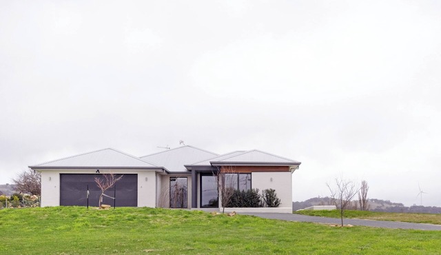 Entire Home in Collector with a beautiful view for the whole family!