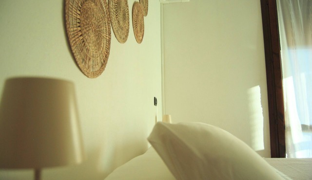 Entire northern/modern style apartment near Ferrari, Ceramics, Hospital