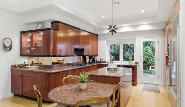 Entire Spanish Style Villa 5 Bedrooms near Ocean