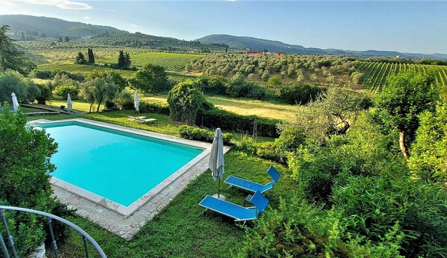 Exclusive resort suite on the hills of Florence