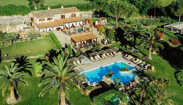 Exclusive villa with private pool and fitness center