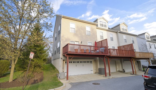 Experience Elevated Comfort: Luxe Breeze Townhouse.