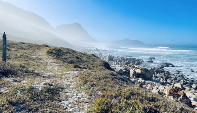 Fabulous newly renovated family-friendly beach house with great views