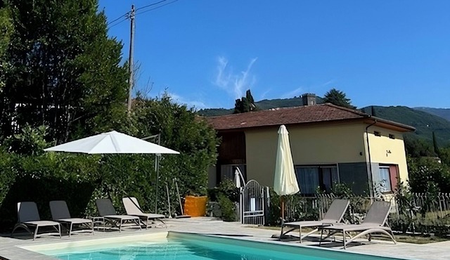 Family Villa in Barga with private pool, expansive terrace with stunning views.