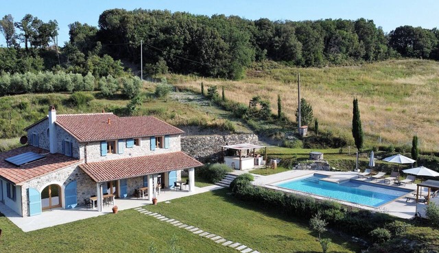 Fantastic new villa near the sea in one of the most beautiful areas of Tuscany
