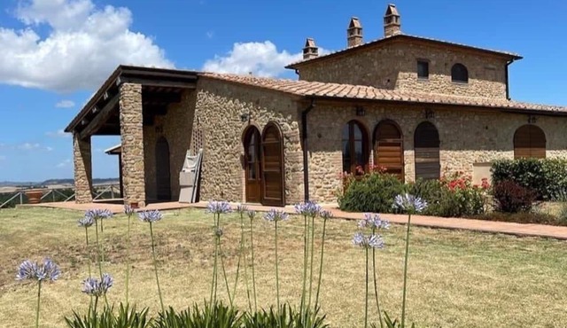 Fantastic semi-detached villa with panoramic terrace and pool close to Volterra.