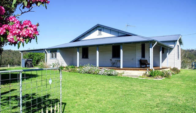 Farm House Accomodation in tranquil rural setting