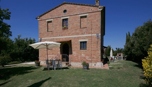 Farmhouse in Tuscany near Siena & Hot Springs